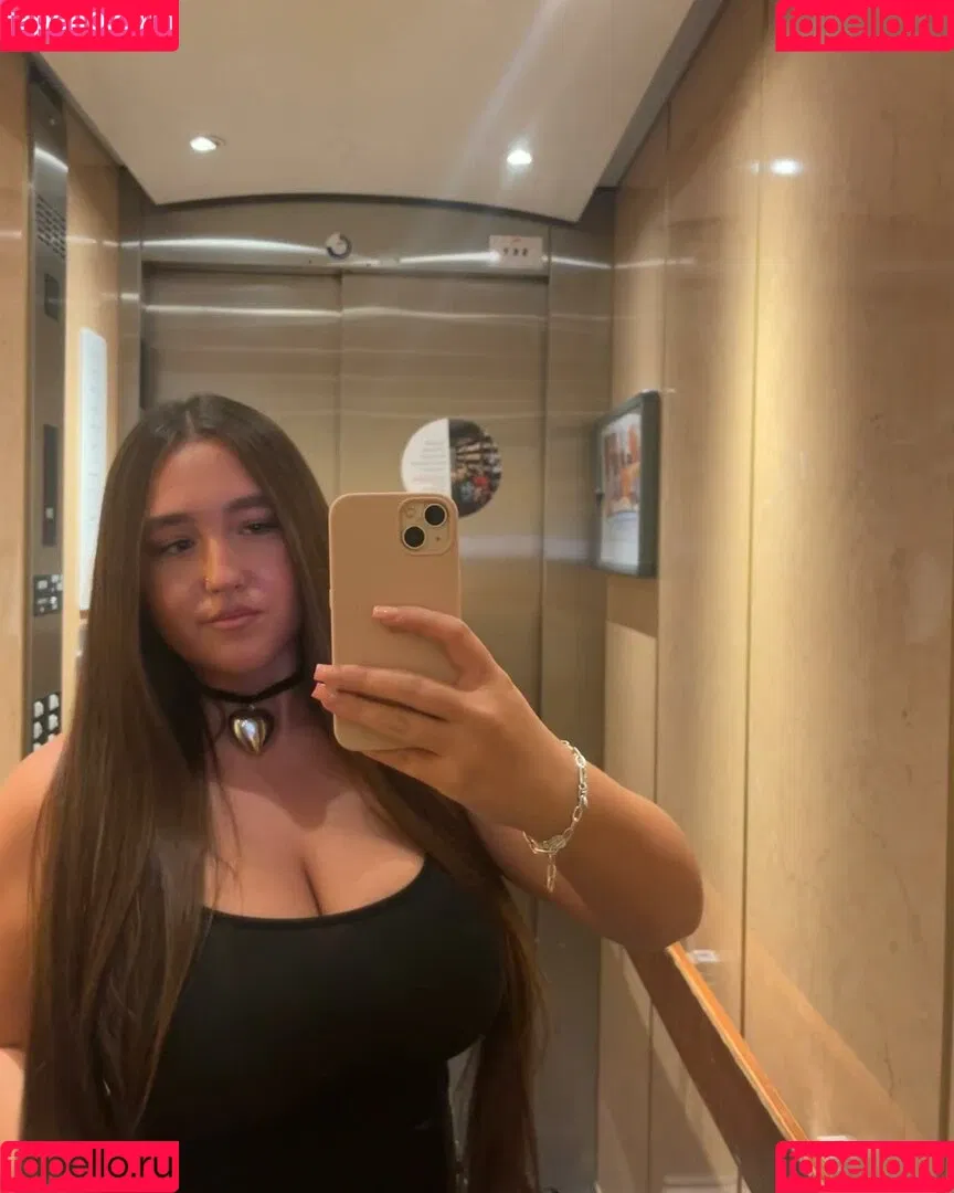 Poppy R Onlyfans Photo Gallery 