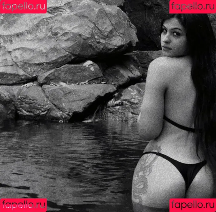 Miahotxxx Onlyfans Photo Gallery 