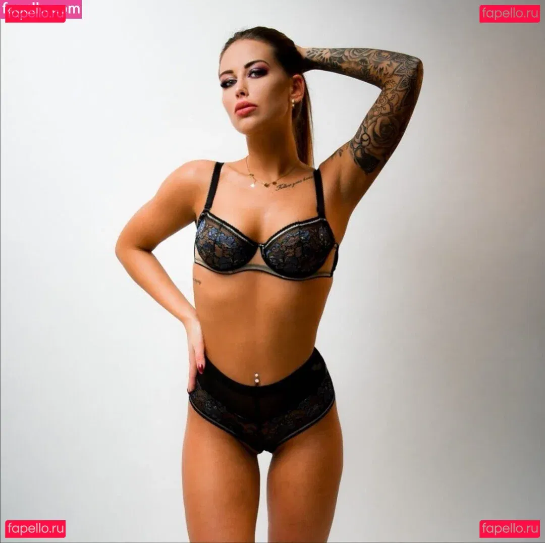 Miahotxxx Onlyfans Photo Gallery 