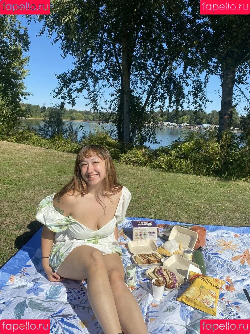 annem_eh Onlyfans Photo Gallery 