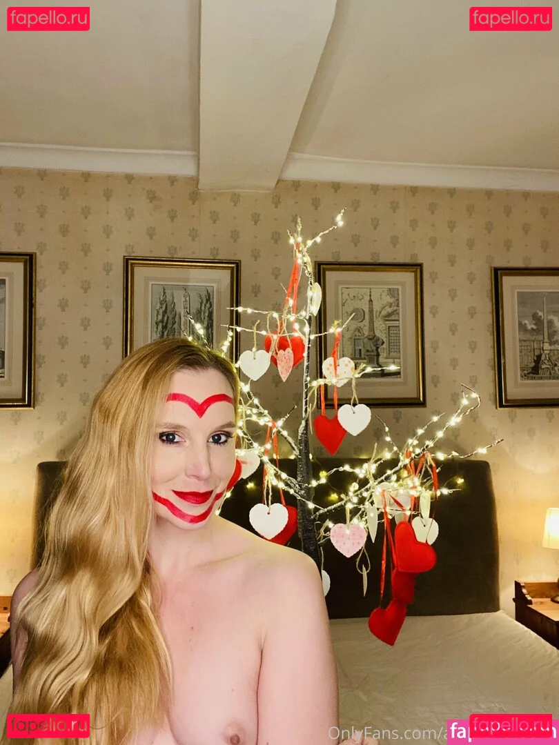 arielanderssen Onlyfans Photo Gallery 