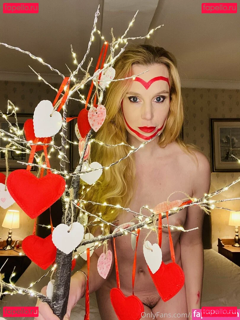 arielanderssen Onlyfans Photo Gallery 