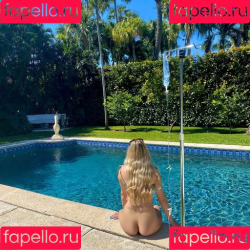 Mikhaila Peterson Onlyfans Photo Gallery 