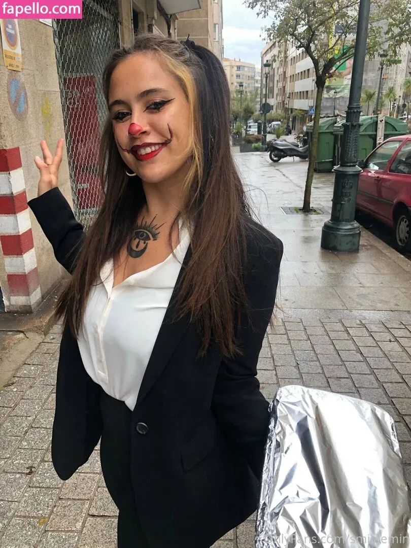 smileemin Onlyfans Photo Gallery 