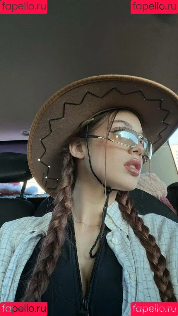 akyuliych Onlyfans Photo Gallery 