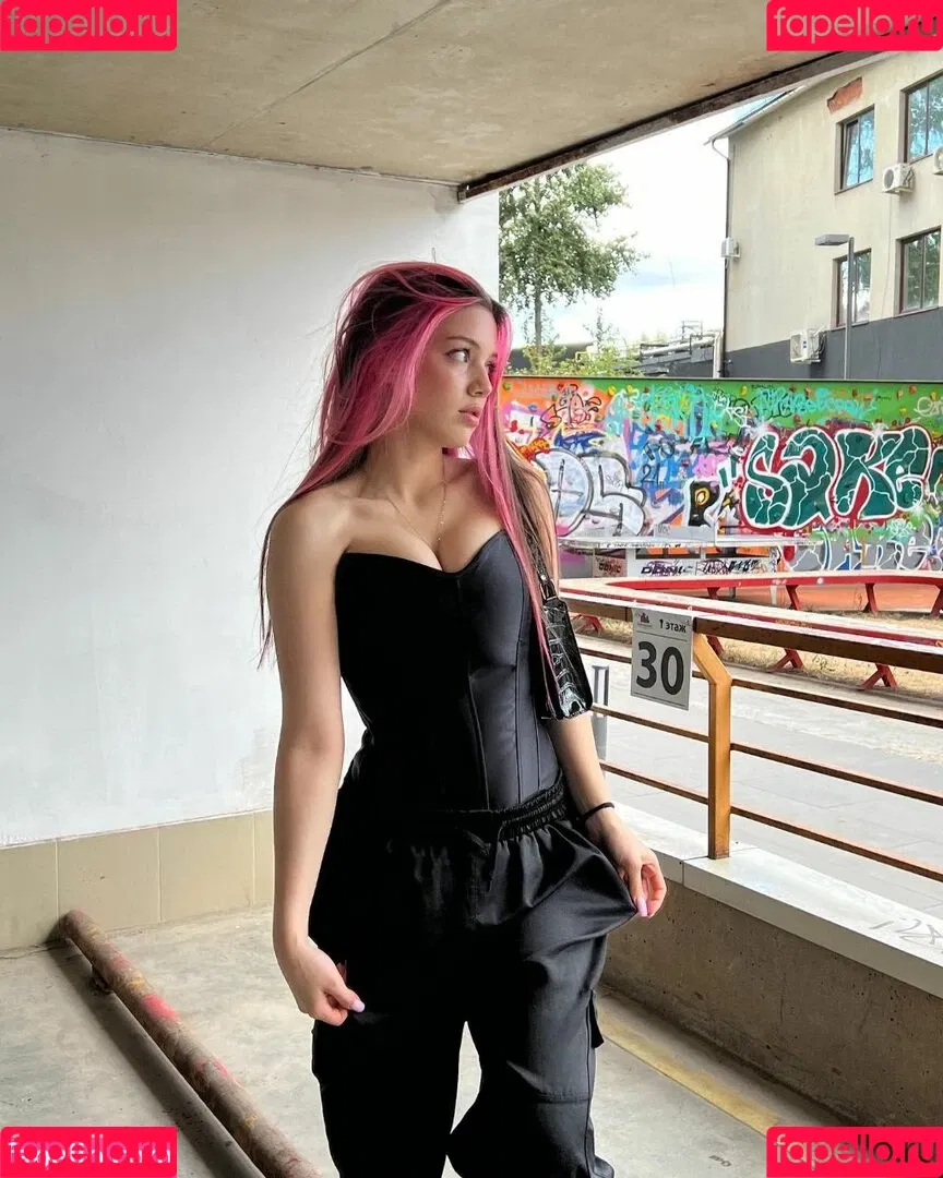 akyuliych Onlyfans Photo Gallery 