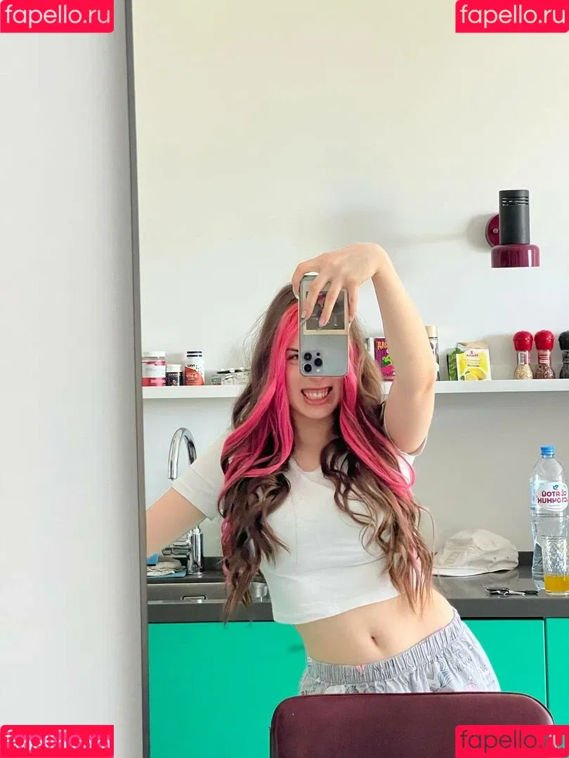 akyuliych Onlyfans Photo Gallery 