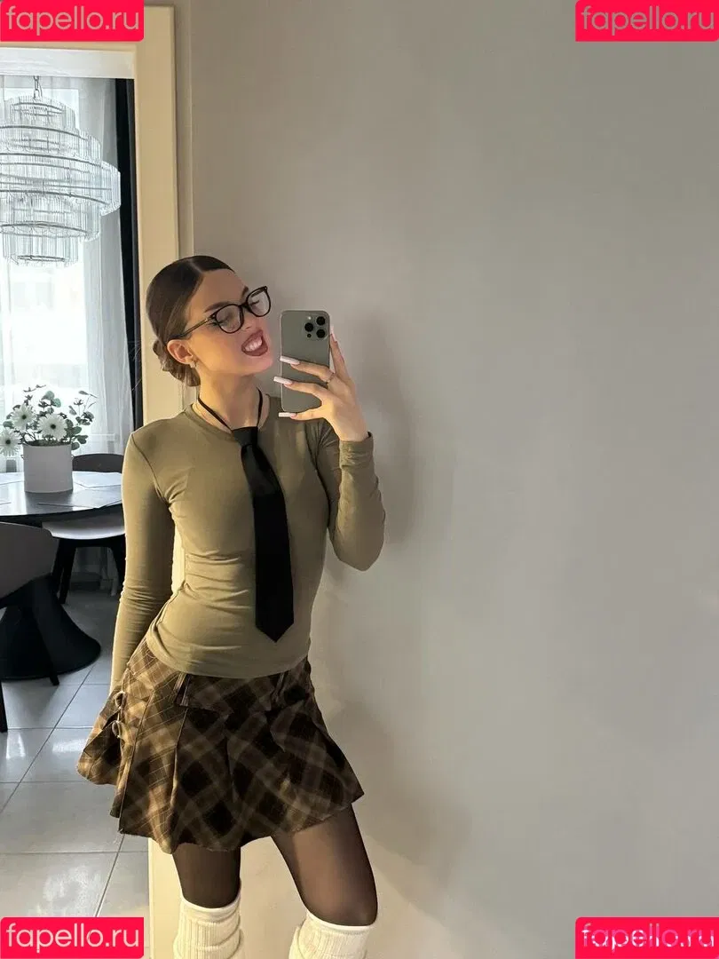 akyuliych Onlyfans Photo Gallery 
