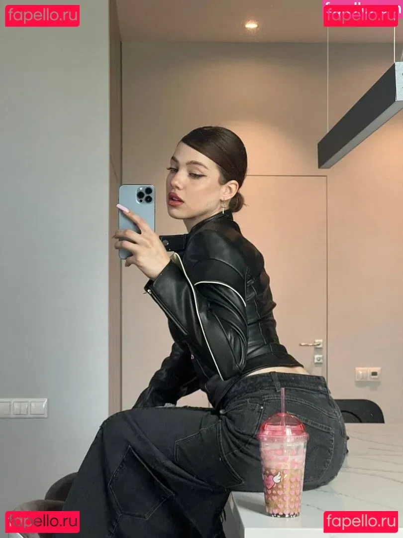 akyuliych Onlyfans Photo Gallery 