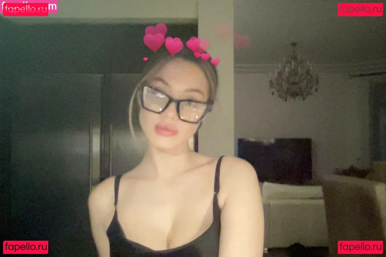 akyuliych Onlyfans Photo Gallery 