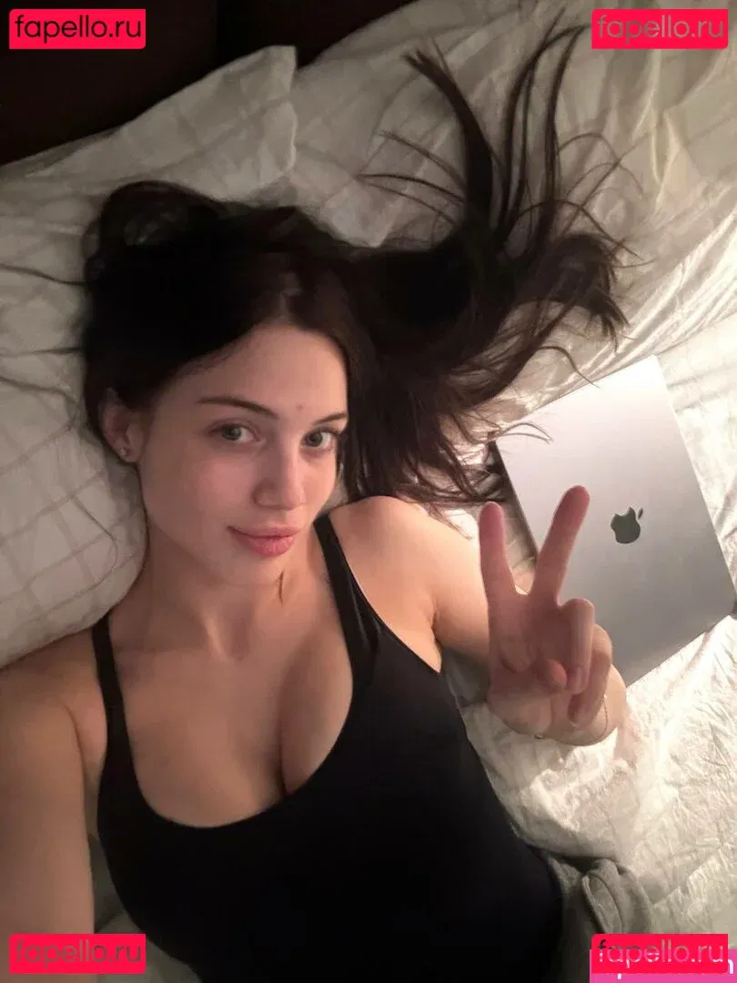 akyuliych Onlyfans Photo Gallery 