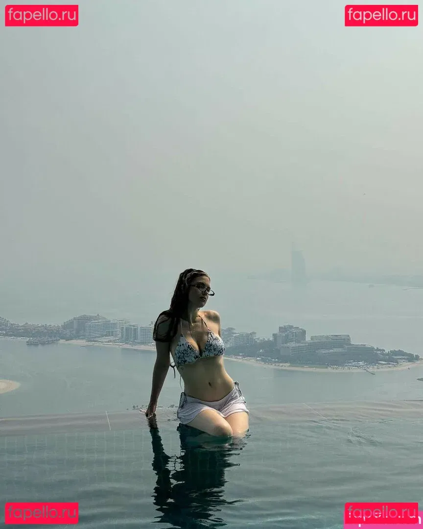 akyuliych Onlyfans Photo Gallery 