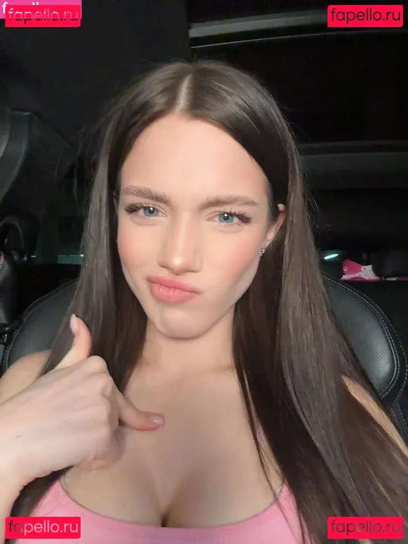 akyuliych Onlyfans Photo Gallery 