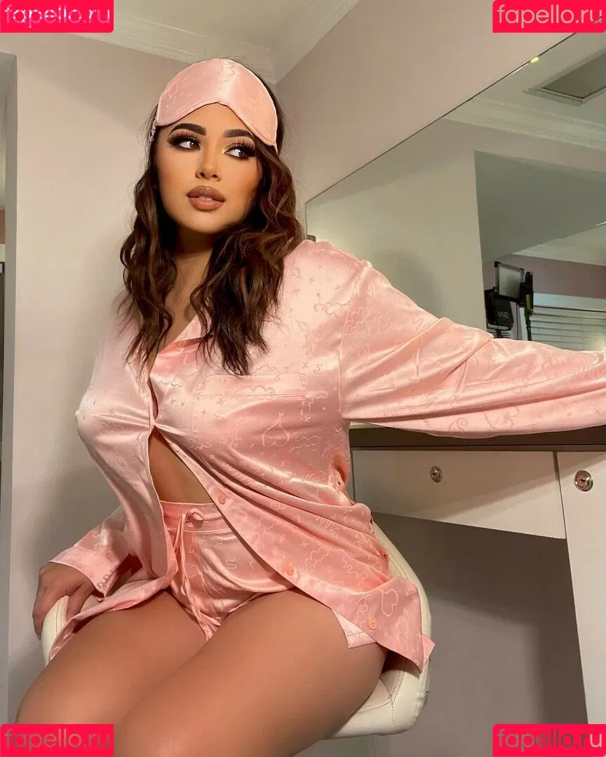 Jasmine Villegas Onlyfans Photo Gallery 
