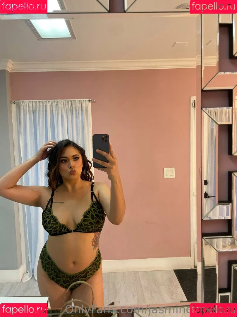 Jasmine Villegas Onlyfans Photo Gallery 