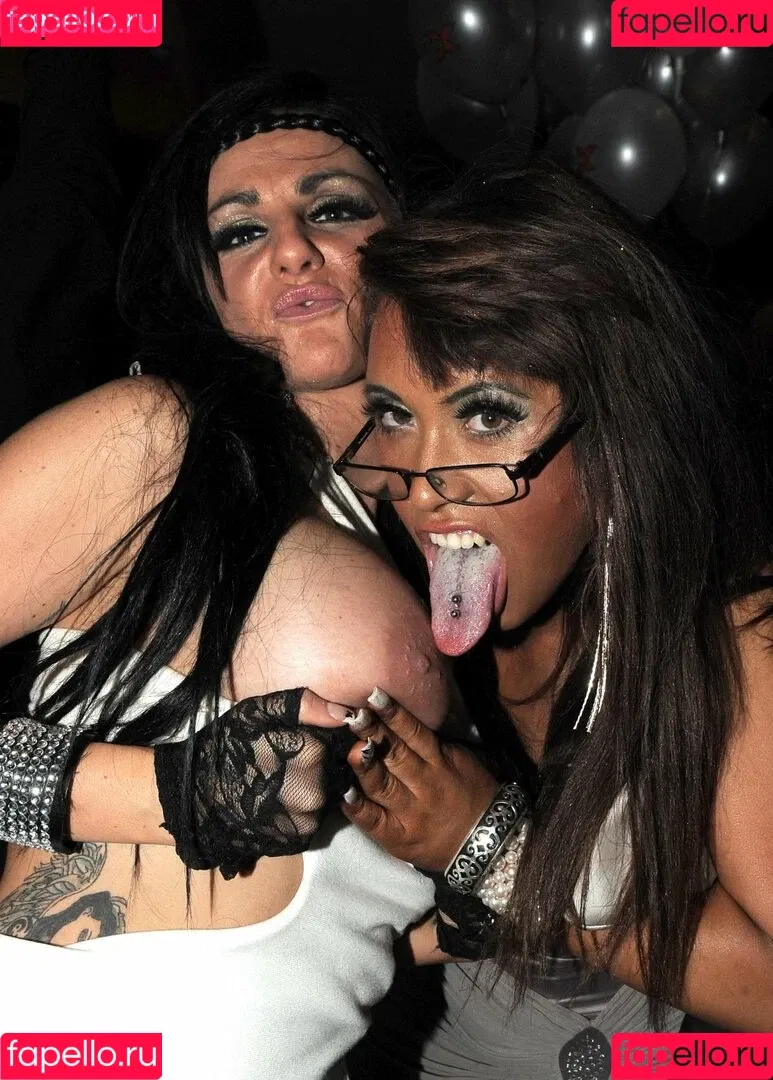 UK Adult Industry Parties Onlyfans Photo Gallery 