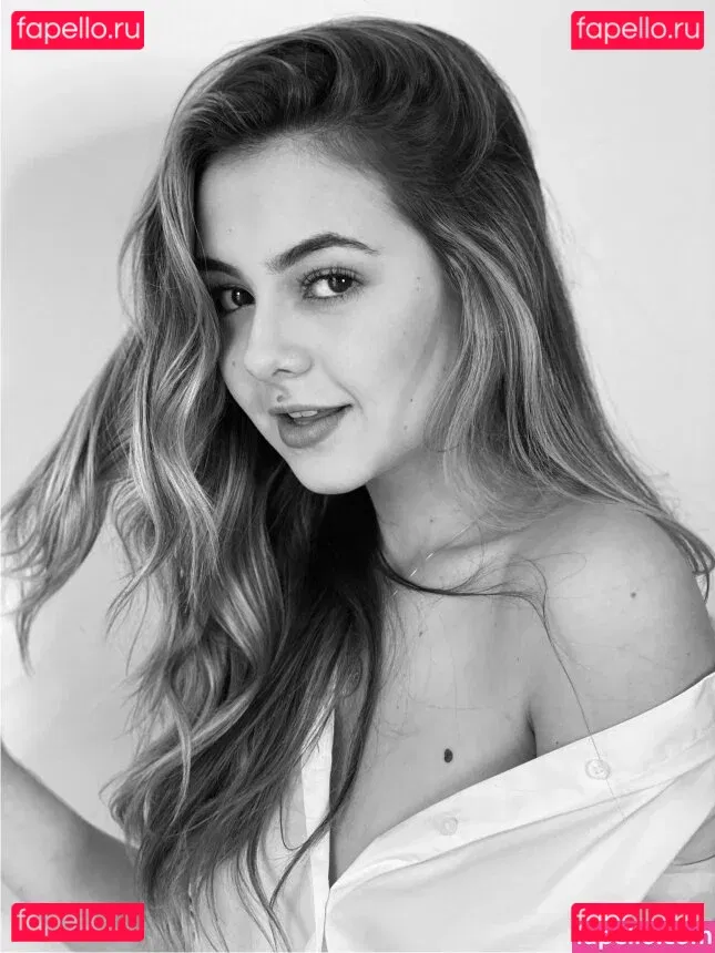 Klara Castanho Onlyfans Photo Gallery 