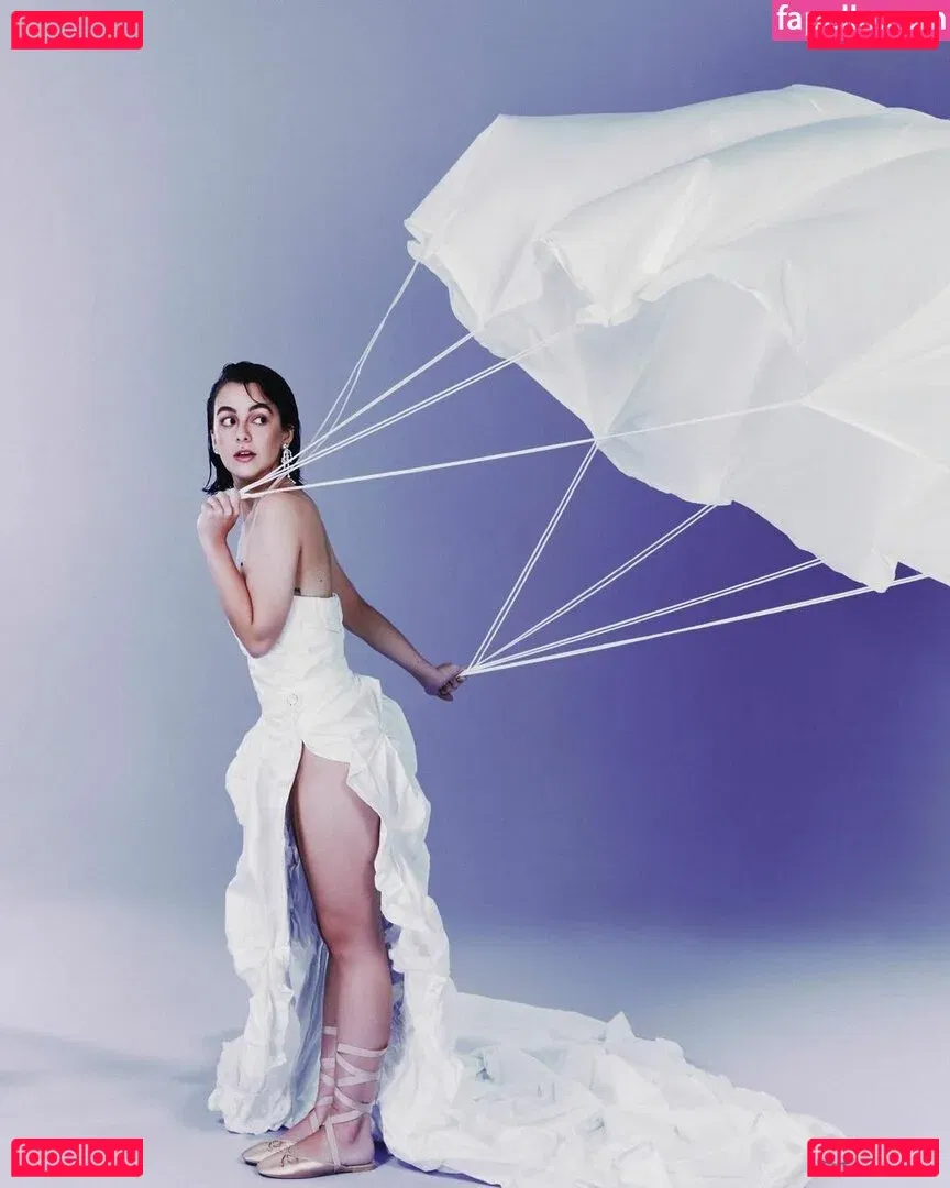 Klara Castanho Onlyfans Photo Gallery 