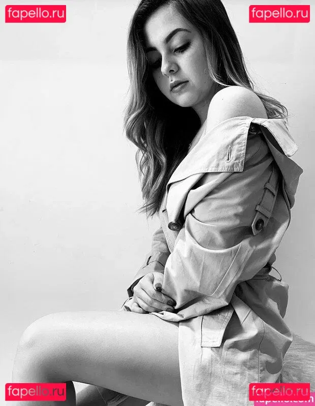 Klara Castanho Onlyfans Photo Gallery 