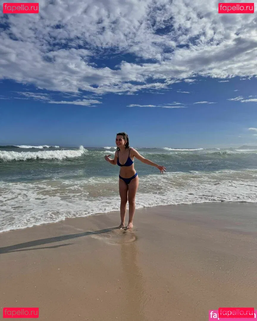 Klara Castanho Onlyfans Photo Gallery 