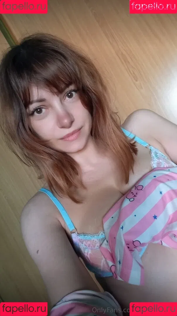 Nadira ASMR Onlyfans Photo Gallery 