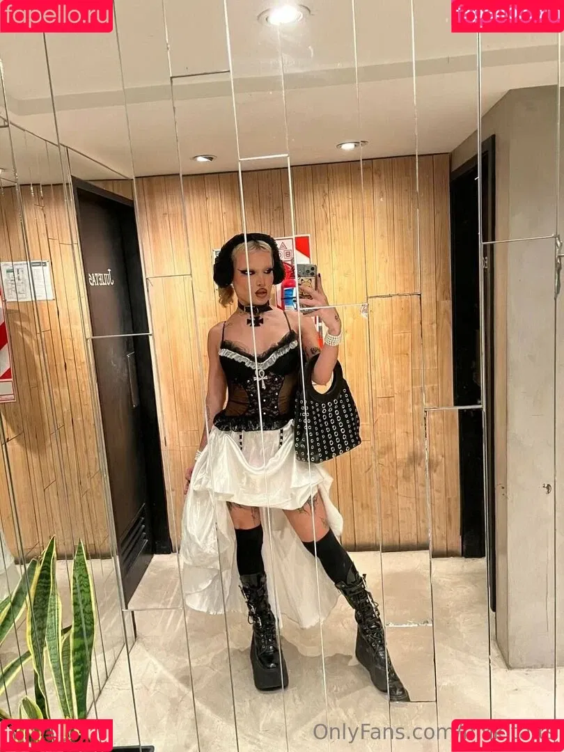 nikkita.ts Onlyfans Photo Gallery 