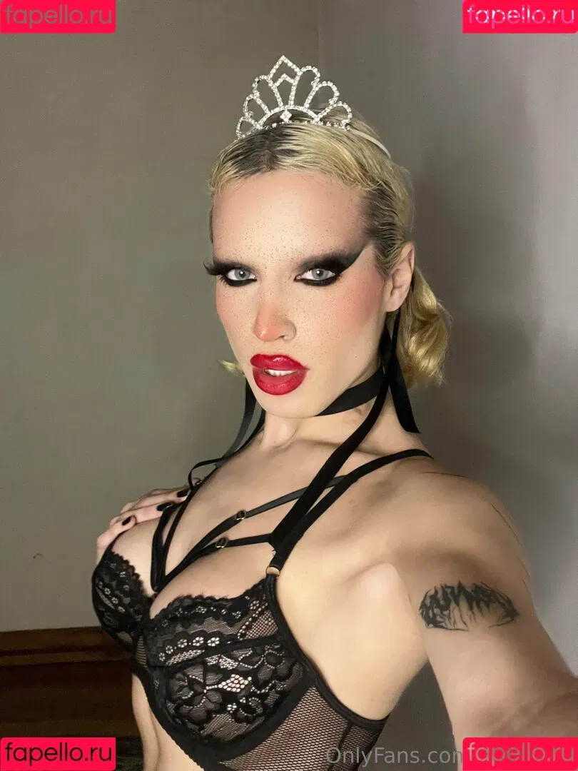 nikkita.ts Onlyfans Photo Gallery 