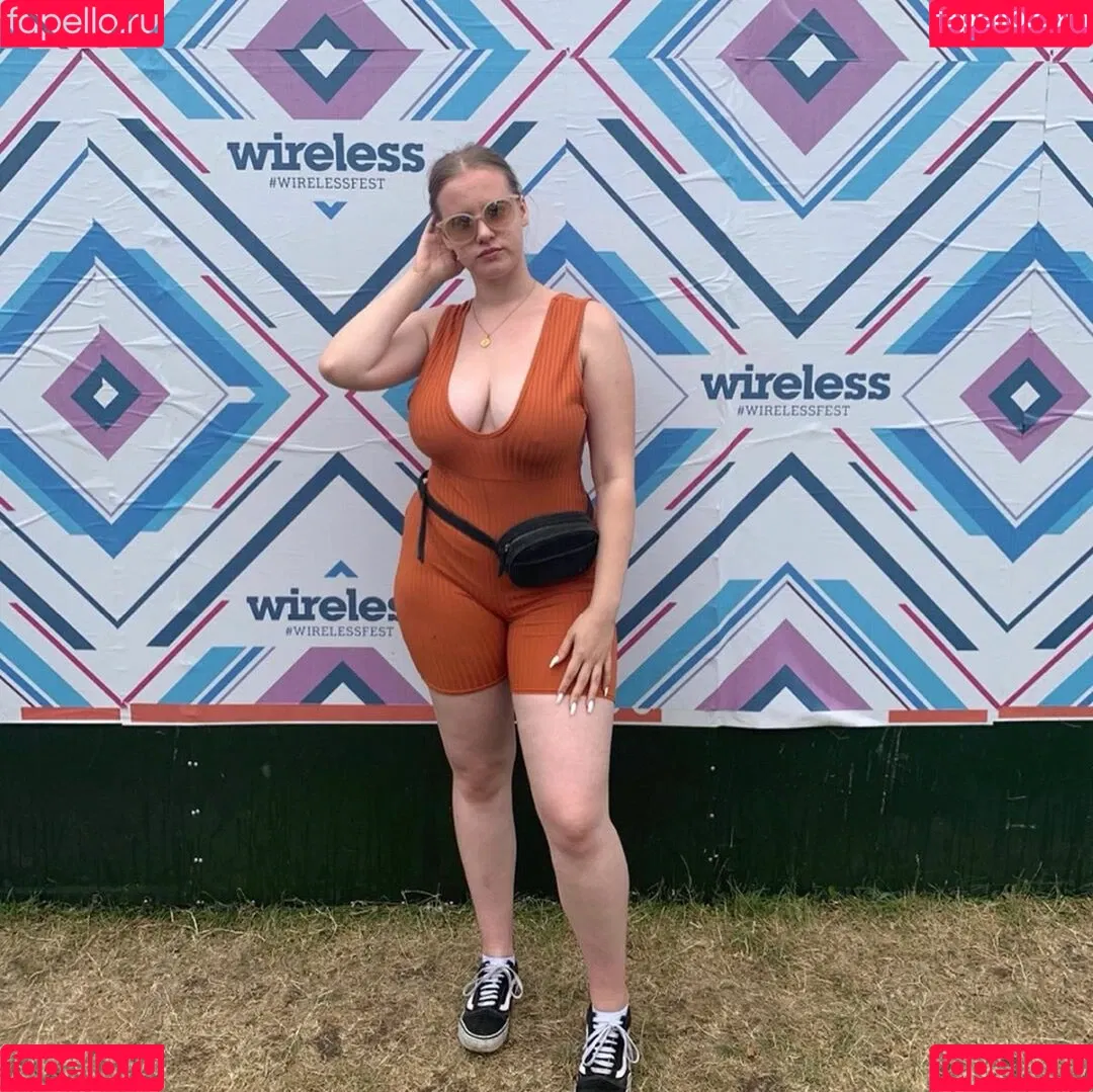 Ellie Onlyfans Photo Gallery 