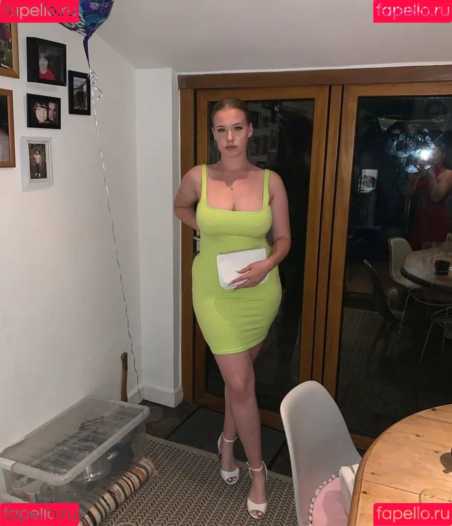 Ellie Onlyfans Photo Gallery 