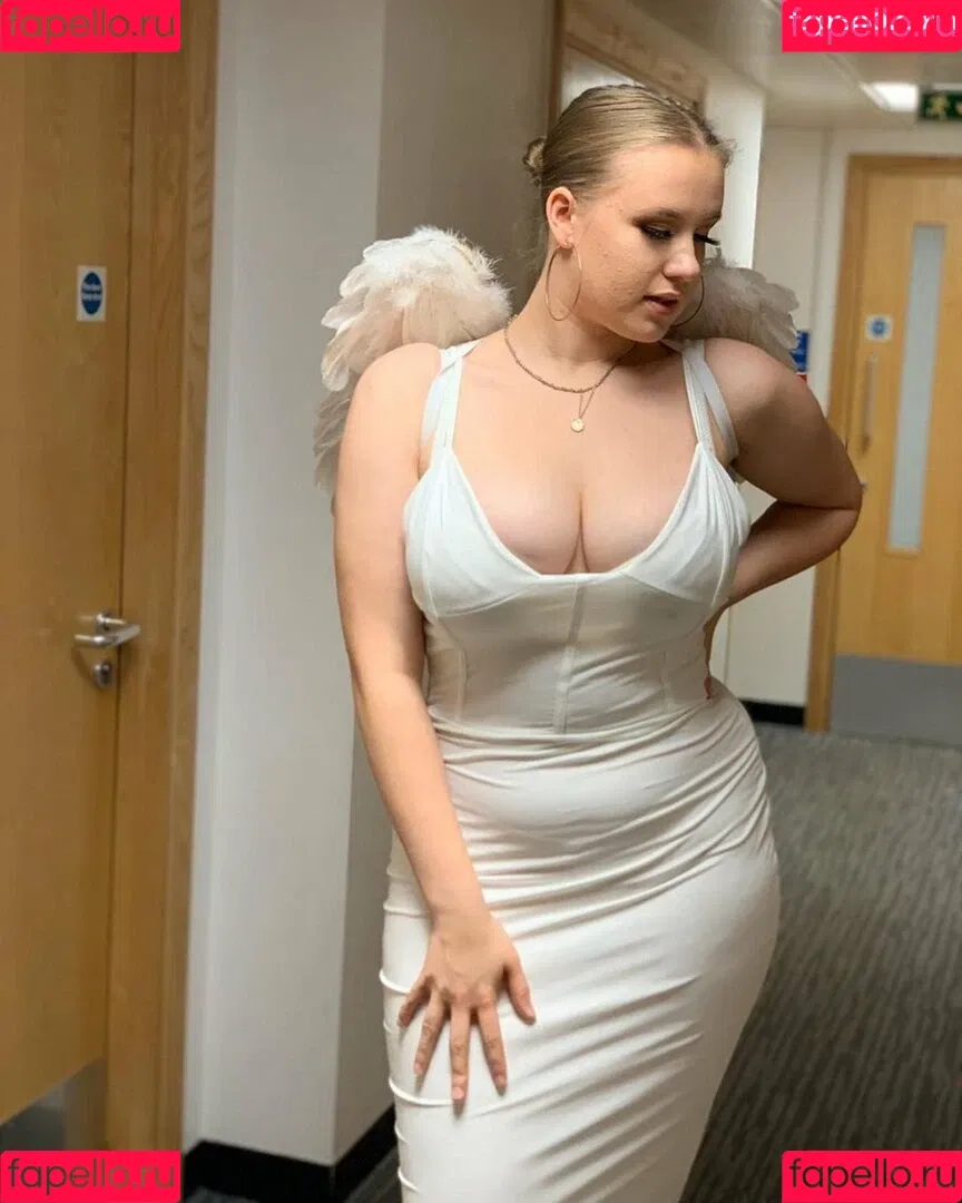 Ellie Onlyfans Photo Gallery 