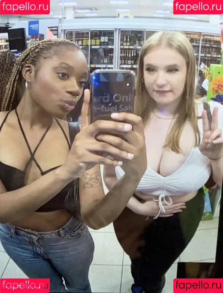 Ellie Onlyfans Photo Gallery 