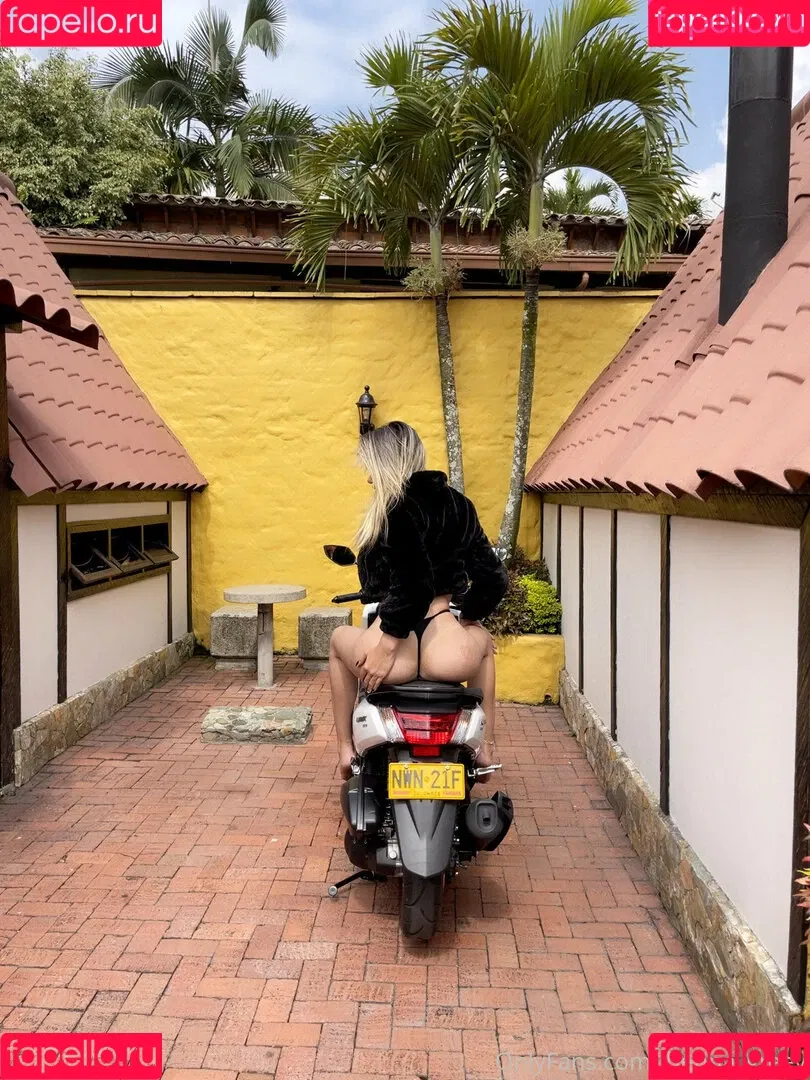 Jhenna_Greey Onlyfans Photo Gallery 
