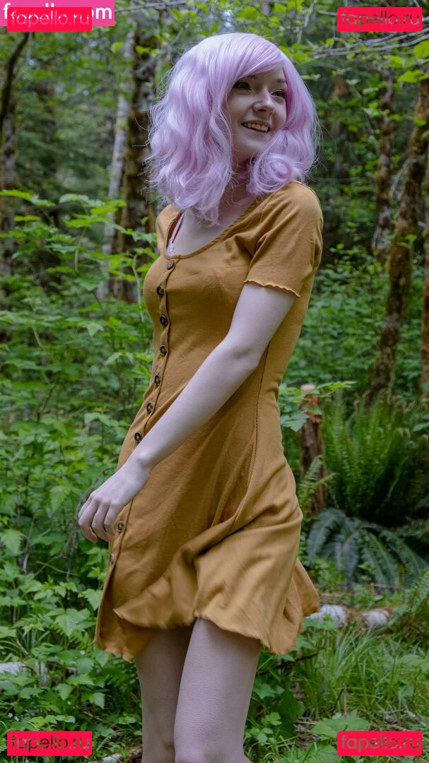 LovelyLunaC Onlyfans Photo Gallery 