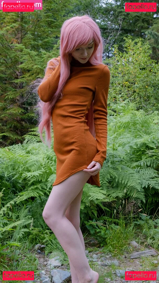 LovelyLunaC Onlyfans Photo Gallery 