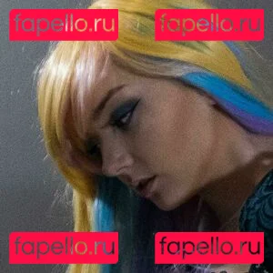 LovelyLunaC Onlyfans Photo Gallery 