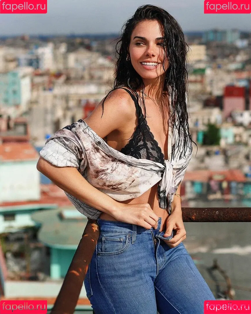 Livia Brito Onlyfans Photo Gallery 