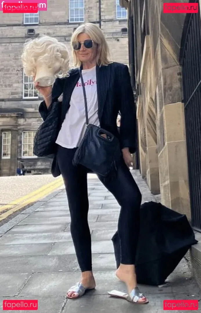 Michelle Collins Onlyfans Photo Gallery 