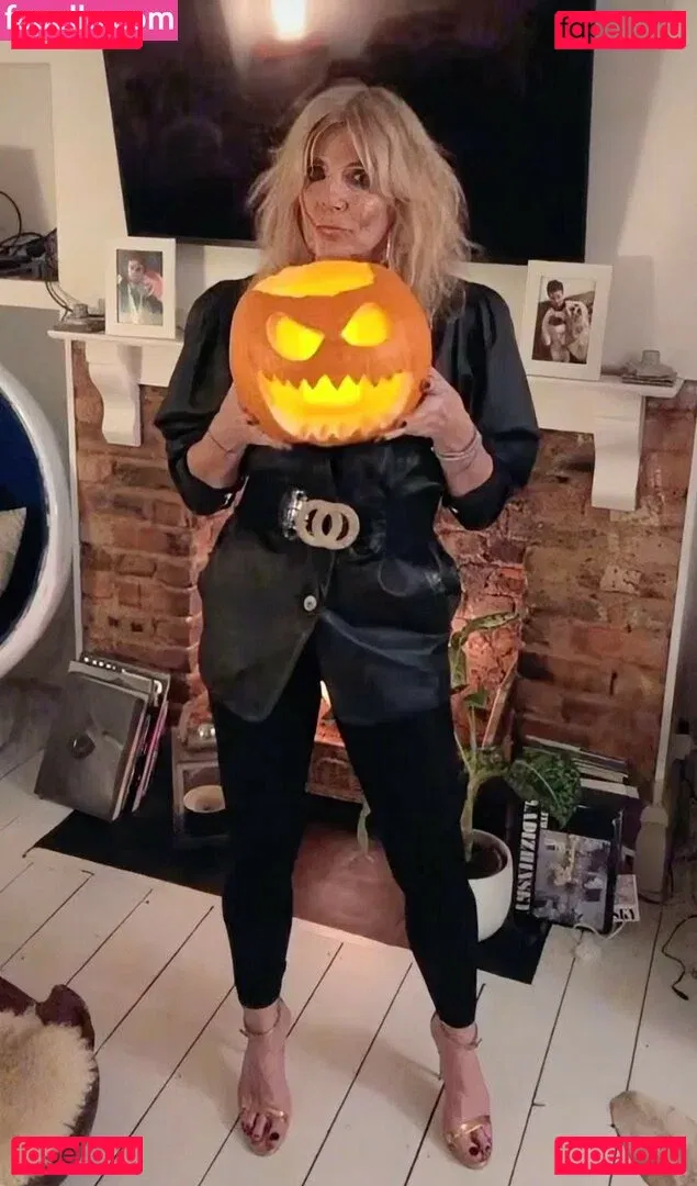 Michelle Collins Onlyfans Photo Gallery 