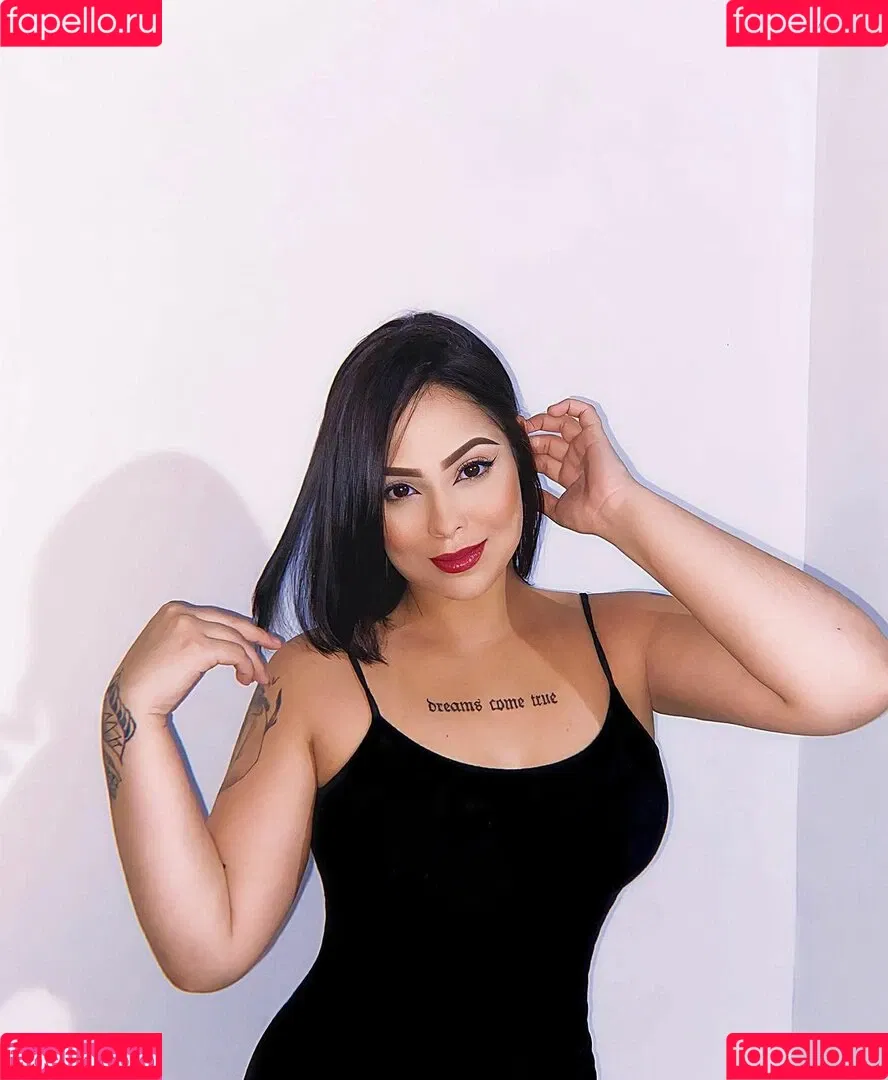 Larissa Lima Onlyfans Photo Gallery 