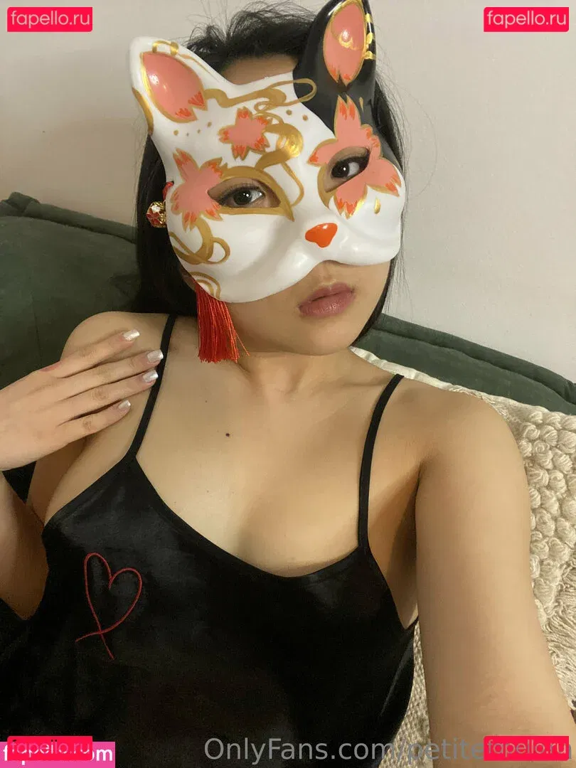 petitemulan Onlyfans Photo Gallery 