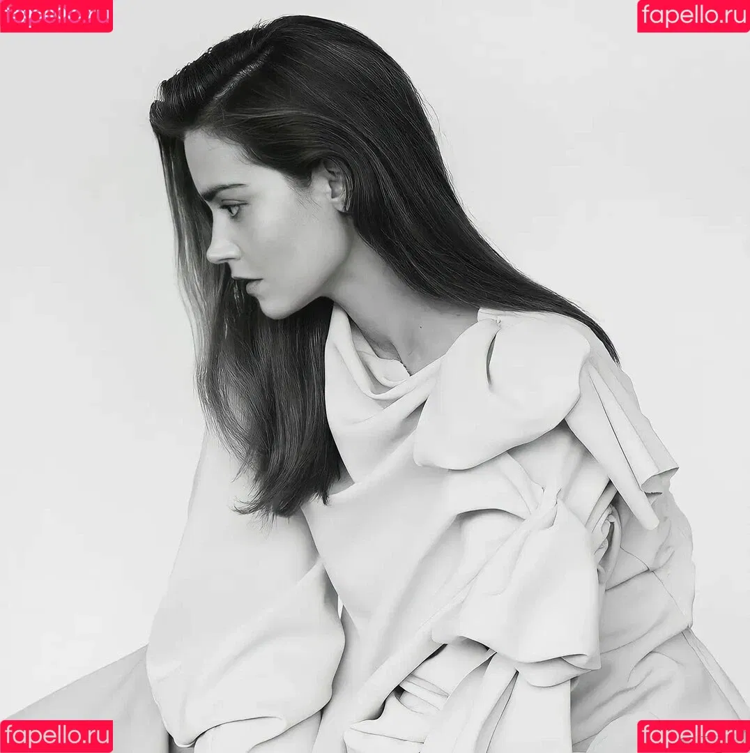 Jenna Coleman Onlyfans Photo Gallery 