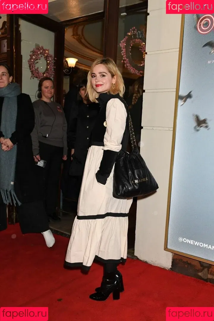 Jenna Coleman Onlyfans Photo Gallery 
