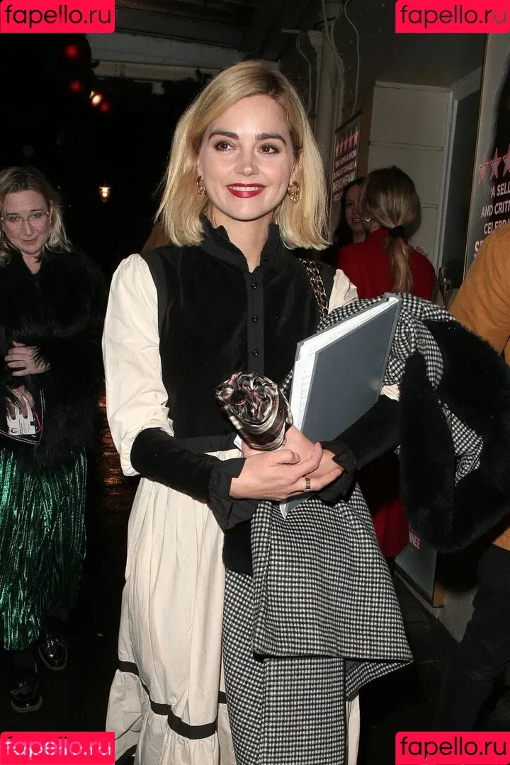 Jenna Coleman Onlyfans Photo Gallery 
