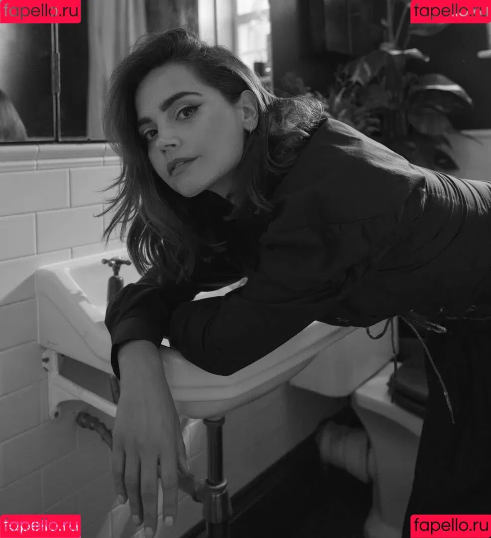 Jenna Coleman Onlyfans Photo Gallery 