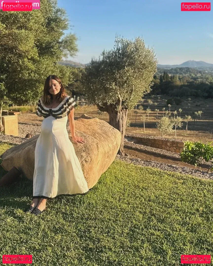 Jenna Coleman Onlyfans Photo Gallery 