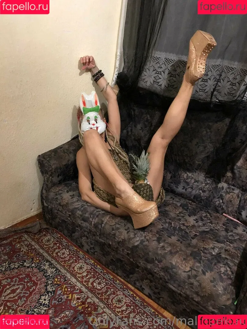 malinafreak Onlyfans Photo Gallery 