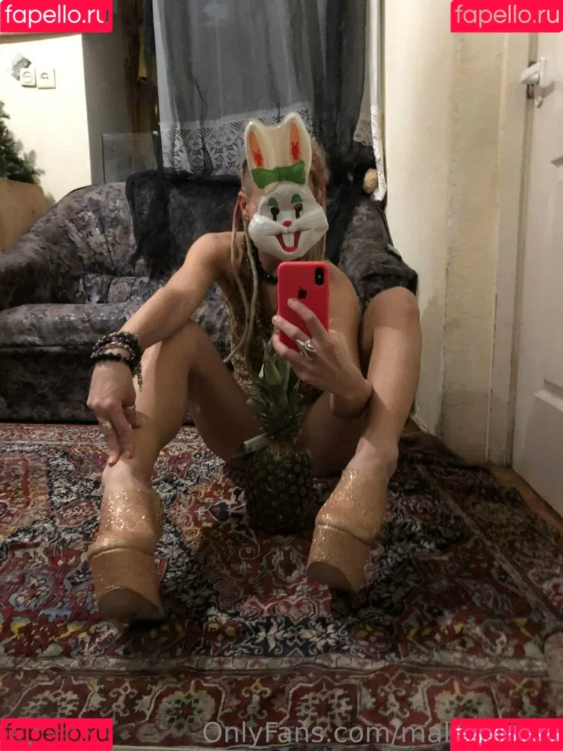 malinafreak Onlyfans Photo Gallery 