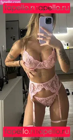 Andrea Carrasco Onlyfans Photo Gallery 