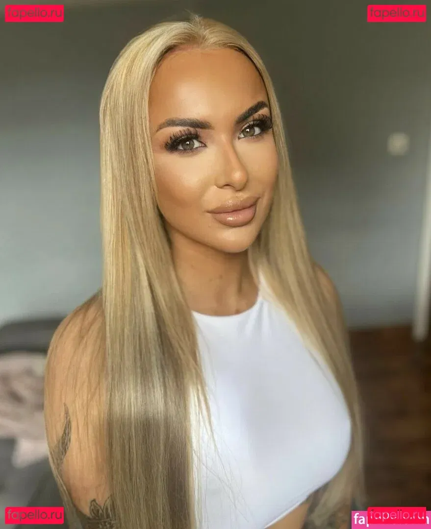 Nikita Reign Onlyfans Photo Gallery 