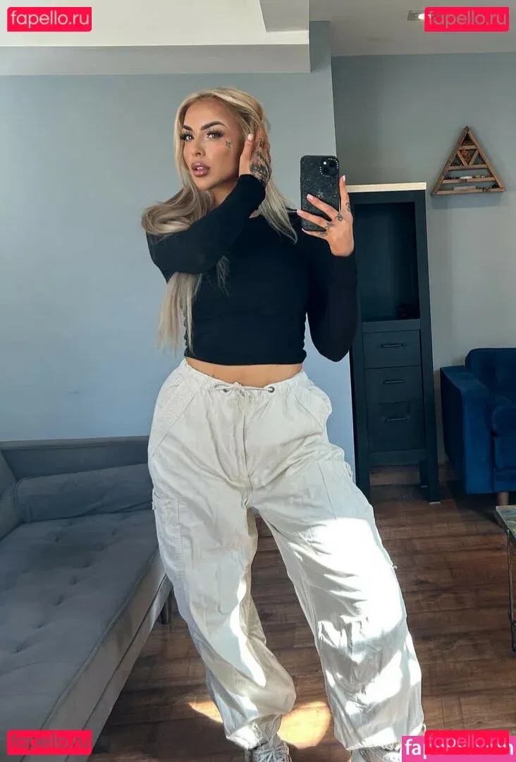 Nikita Reign Onlyfans Photo Gallery 